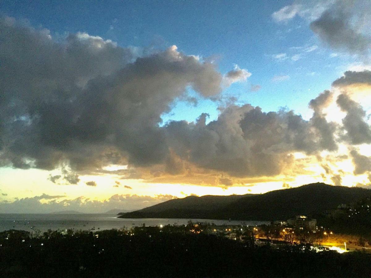 לינה וארוחת בוקר איירלי ביץ' Island Views מראה חיצוני תמונה